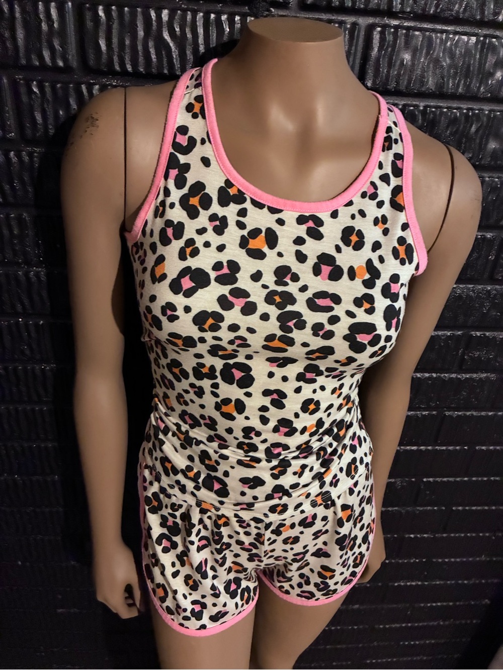 Pink-Trim Leopard Print Tank & Shorts Set